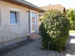 House with barbecue, terrace & garden - Image 3