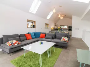 Children-friendly beautiful cottage with garden & jacuzzi | Pet-friendly - Image 5