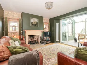 Family-oriented wonderful cottage with garden | Pet-friendly - Image 4