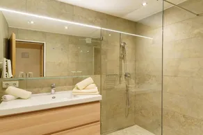 Holiday home with sauna - Image 4