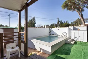 Bungalow 'Cádiz Costa' with private pool, private terrace and Wi-Fi - Image 2