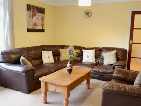 Family-oriented charming cottage with barbeque & garden | Pets are welcome - Image 4