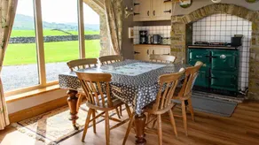 Fully equipped house with terrace, garden & BBQ - Image 2