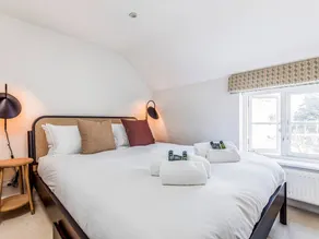 Casa totalmente equipada con internet de alta velocidad y jardín | Admite perro - Image 5