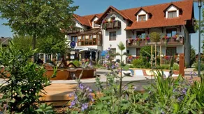 Holiday apartment with garden, terrace & sauna | Suitable for remote work - Image 2