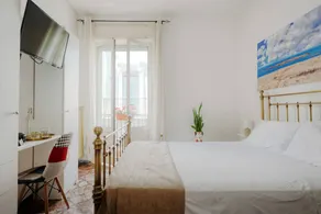 Chambre privée avec internet haut débit | Vue ville - Image 3