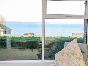 Children-friendly cottage with garden | Beach view | Next to the beach - Image 2