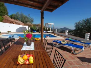 Holiday home with BBQ, garden & terrace | Mountain view | Pets allowed - Image 5