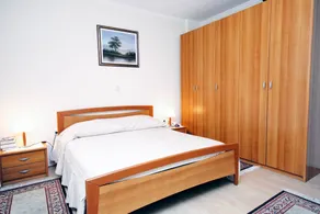 Room with balcony and sea view Supetarska Draga - Donja, Rab (S-5033-d) - Image 3