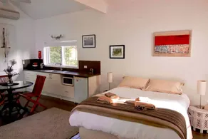 Romantic Vacation Rental for a Couples' Getaway in Nelson, Victoria, Australia - Image 4