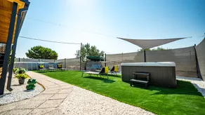 Agradable casa apta para familias con jardín, jacuzzi y piscina privada | Vistas a la playa | Cerca de la playa - Image 2