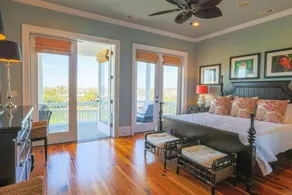Gigi's Beach House - Image 4