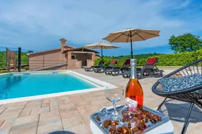 Voll ausgestattetes schönes Ferienhaus mit Garten und Grill - Image 5