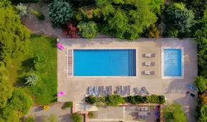 Casa ideal para familias con terraza, piscina y barbacoa | Vistas al jardín - Image 2