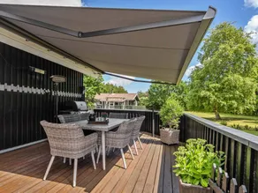 Holiday home with barbeque - Image 5