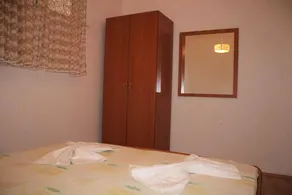 Holiday apartment with terrace - Image 2