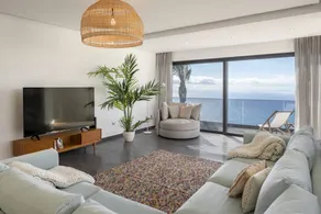 Villa avec terrasse, piscine privée et jacuzzi | Vue montagne - Image 3