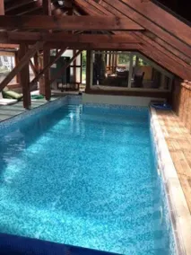Voll ausgestattetes charmantes Ferienhaus mit Whirlpool, Grill und privatem Pool - Image 3