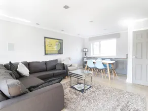 Family-friendly cottage - Image 2
