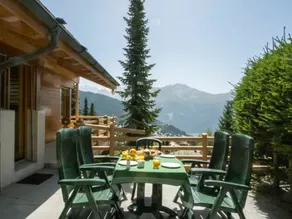 House with terrace, garden & BBQ - Image 2