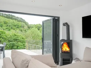 Cottage with BBQ & garden | Beach view - Image 5