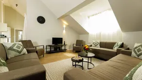 Ferienhaus mit Whirlpool, Pool und Sauna | Bergblick - Image 2