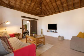 Holiday Home 'Casa Canaria Finca Real' with Private Garden, Balcony & Wi-Fi - Image 3