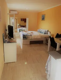 Studio apartment - Image 2
