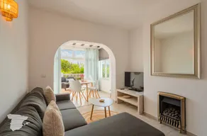 Bungalow with pool, terrace & BBQ - Image 3