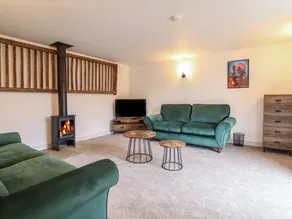 Cottage with garden - Image 3