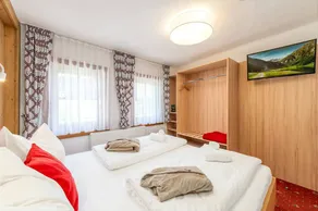 Family-oriented holiday home with BBQ, garden & sauna | Garden view - Image 3