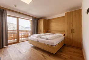 Apartment with sauna & hot tub - Image 3