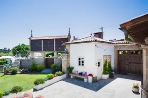 Holiday home with BBQ, terrace & pool | Mountain view - Image 4