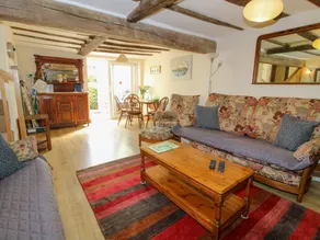 Cottage with garden - Image 5