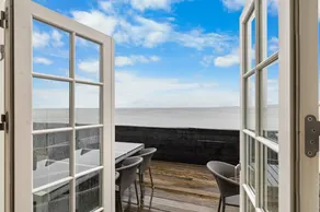 Flat with sauna, terrace & hot tub | Sea view - Image 5