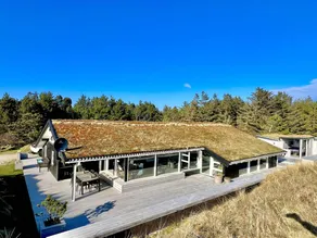 Children-friendly big holiday home with private pool, sauna & terrace | Pets are welcome - Image 2