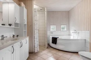 Fully equipped beautiful house with barbecue, sauna & jacuzzi - Image 5