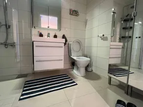 Lovely private room - Image 3