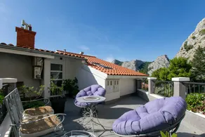 Apartment with terrace | Garden view | Next to the beach - Image 3