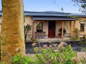 Ferienhaus mit Pool, Garten und Grill | Bergblick - Image 2