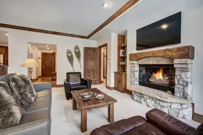 Charmant appartement en copropriété entièrement équipé avec terrasse et jacuzzi | Près des pistes de ski - Image 4