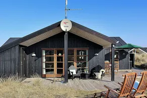 House with hot tub, terrace & sauna - Image 2