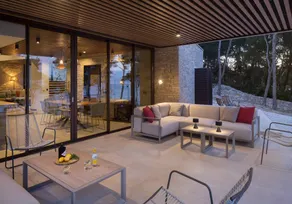 Children-friendly villa with private pool & garden | Mountain view | Close to the beach - Image 2