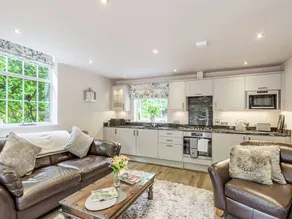 Cottage with garden - Image 4