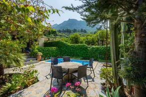 Villa con piscina privata, barbecue e terrazza | Vista sul giardino - Image 5