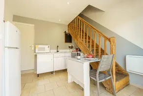 Children-friendly cottage with barbeque, jacuzzi & pool | Garden view - Image 2