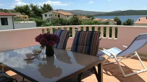 Charming flat with BBQ & garden - Image 4