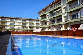 Appartement avec piscine - Image 2