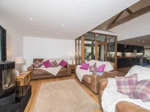 Cottage with garden & barbeque | Water view - Image 2