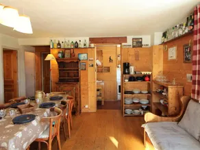 Traditional Chalet in Tignes - 3 rooms, 6 people, WiFi included - Image 2